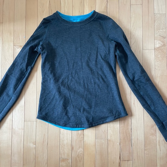 Ivivva Reversible Sweater - Picture 2 of 3